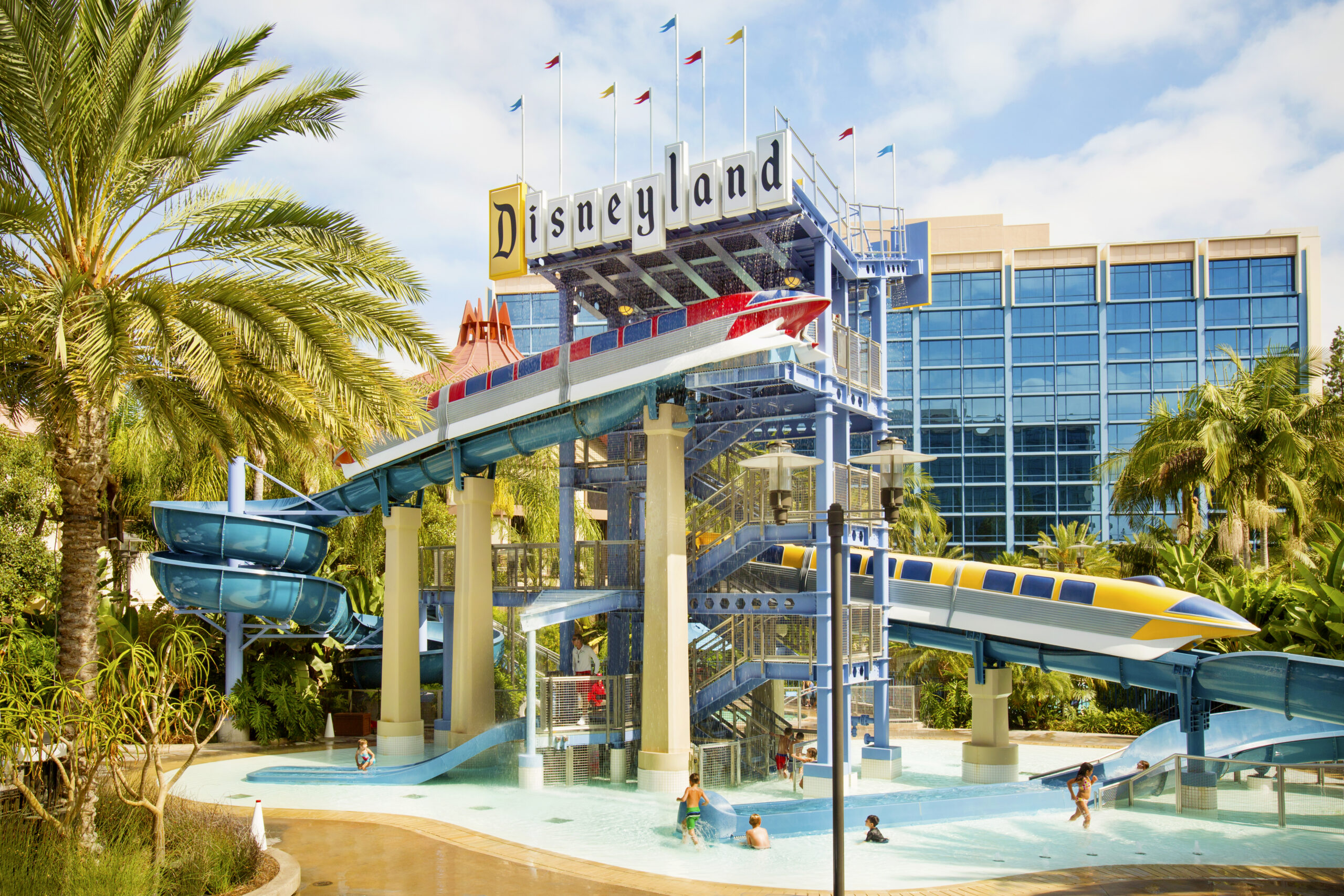 Disneyland Hotel pool