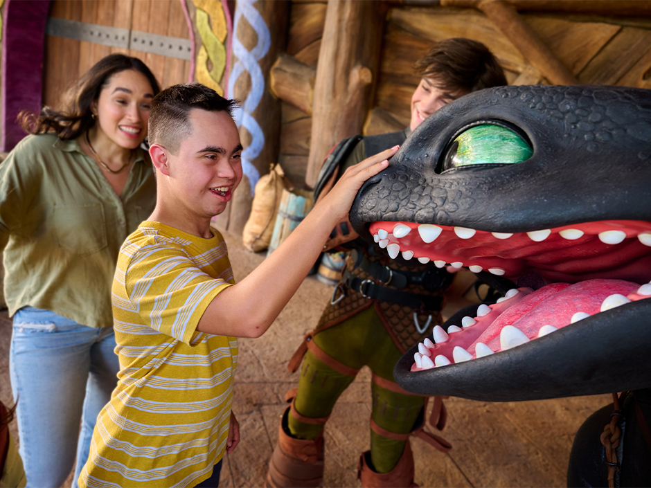 Guests meeting Toothless at Universal Epic Universe